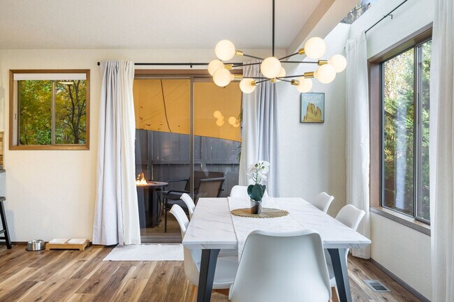 Building Photo - 5504 NE 190th St