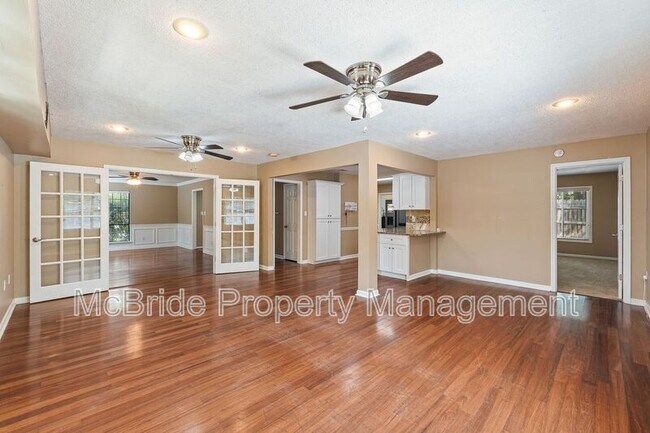 Building Photo - 539 Hunterdale Rd