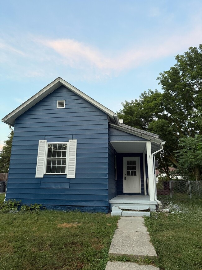 Building Photo - 720 S Apperson Way