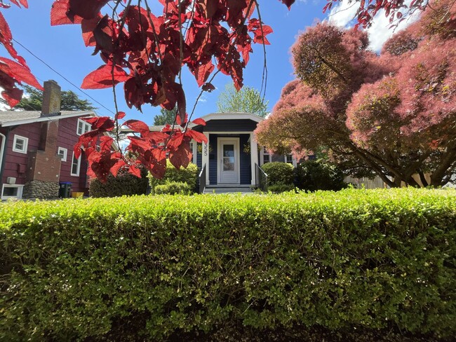 Building Photo - Charming Classic Two-Bedroom Portland Home with Bright Living Spaces, Updated Kitchen & Bonus Bas...