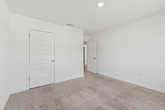 Building Photo - 439 Sweet Blossom Bend