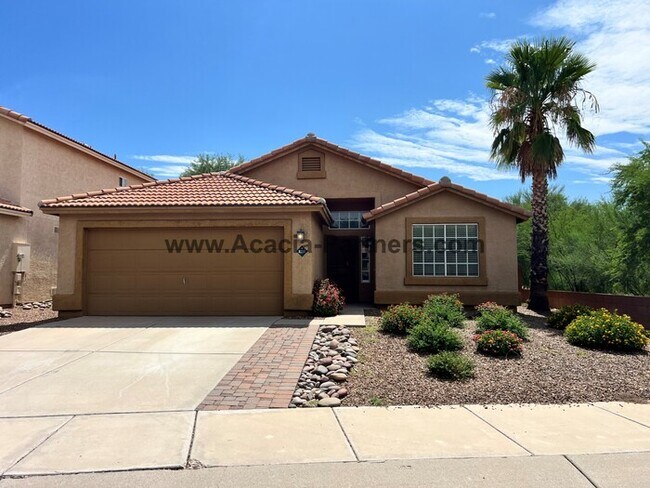 Building Photo - Three Bedroom home in Rancho Escondido
