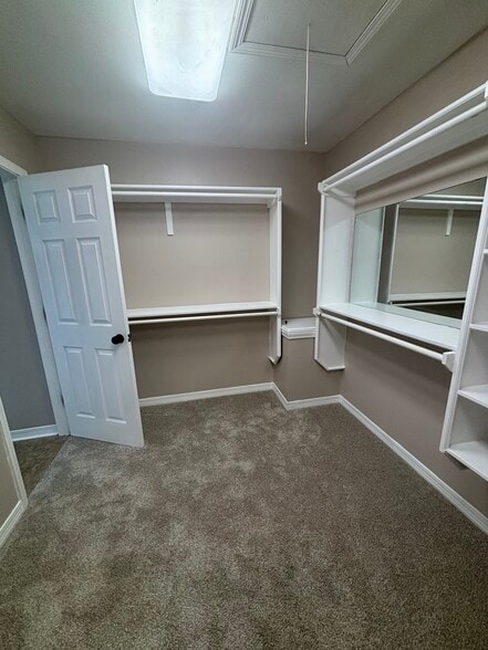 Building Photo - 7432 San Ramon Dr