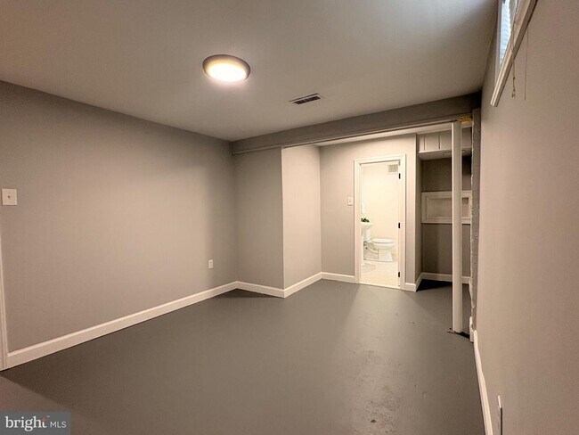Building Photo - 3517 56th Pl