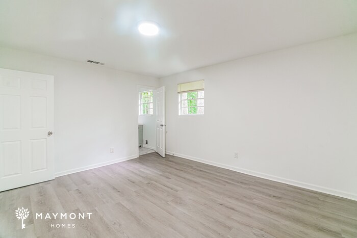 Building Photo - 5000 Old Briar Trail