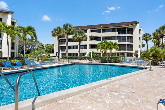 Building Photo - 1100 Marine Way W