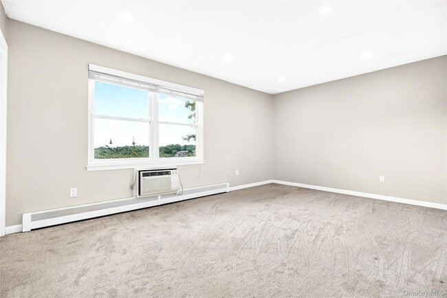 Building Photo - 972 Sierra Vista Ln