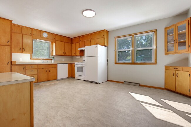 Kitchen - 1015 1st St