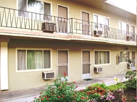 Building Photo - Covina Manor