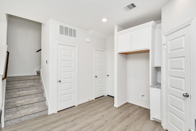 Building Photo - 1534 Revolution Way