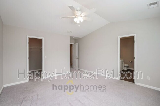 Building Photo - 120 Kirkland St