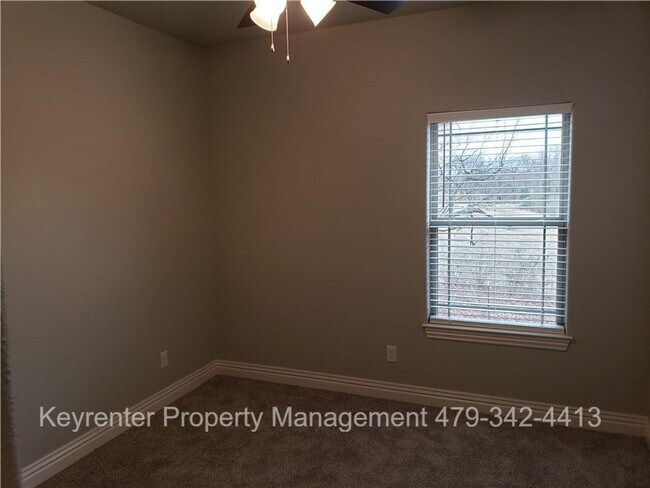 Building Photo - Spacious 4-Bedroom Home with Modern Upgrades & Fenced Yard