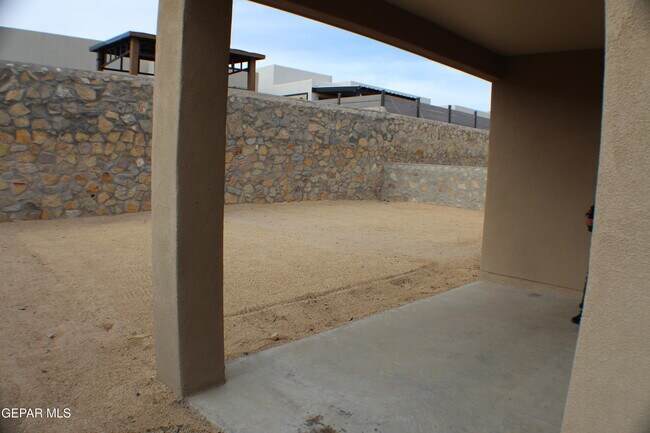 Building Photo - 12449 Chamberlain Dr