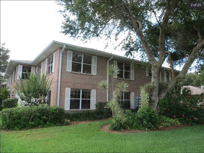 Building Photo - 6750 Lone Oak Blvd