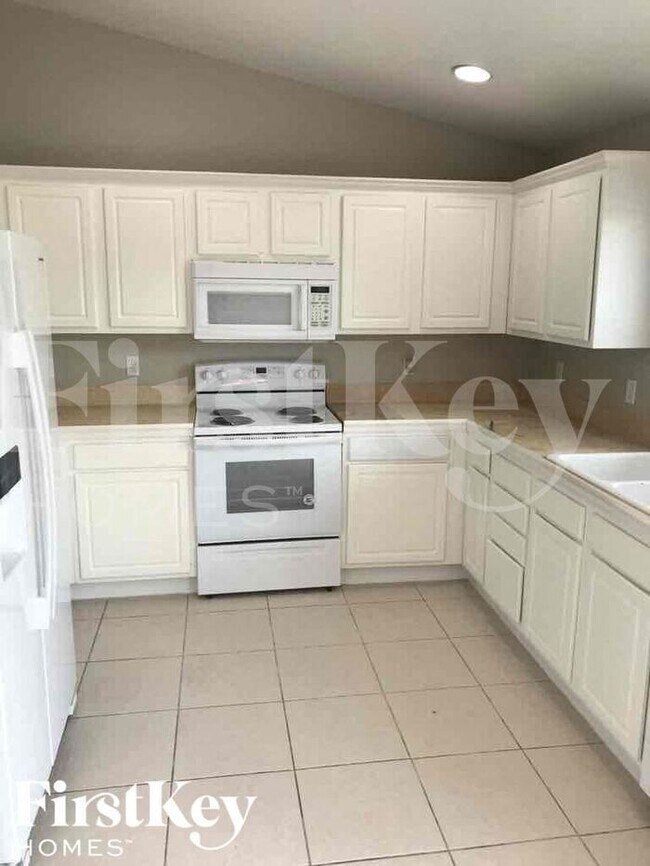 Building Photo - 1908 SW Beard St