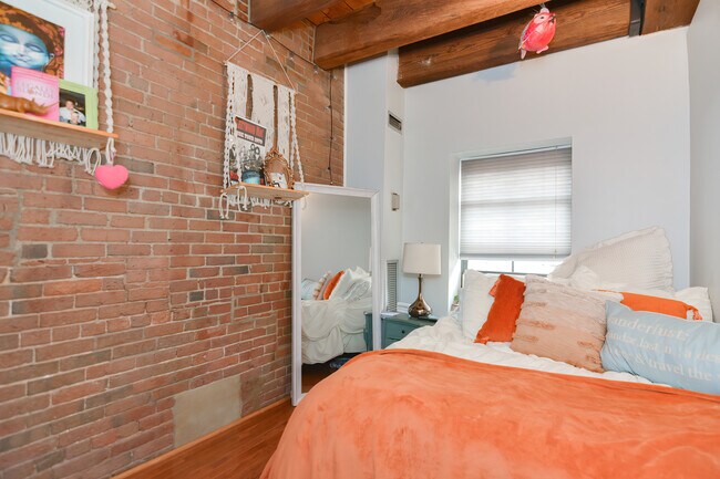 Building Photo - 99 Fulton St