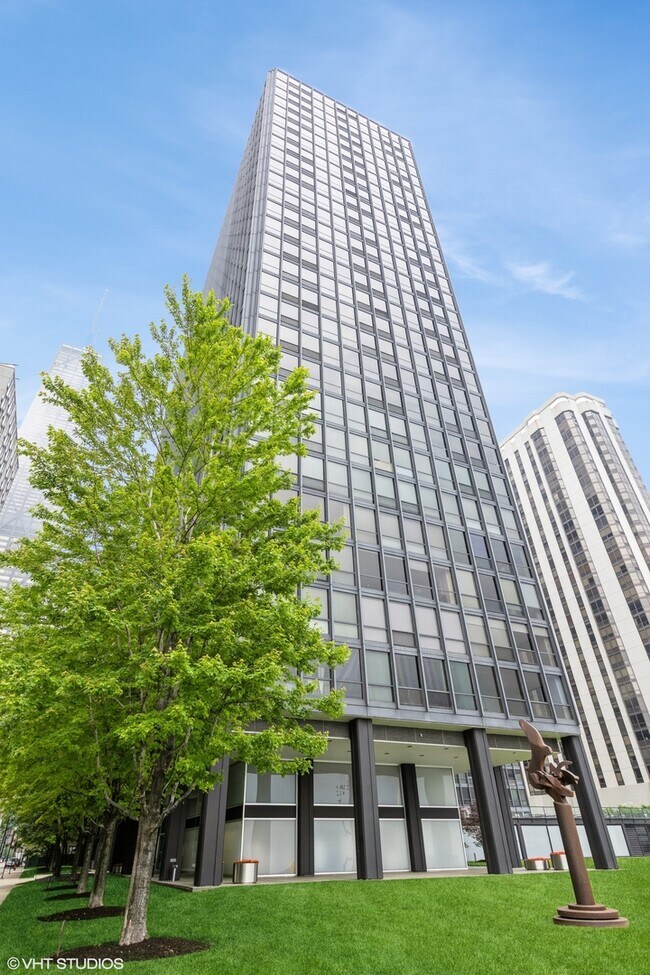 Building Photo - 900 N Lake Shore Dr