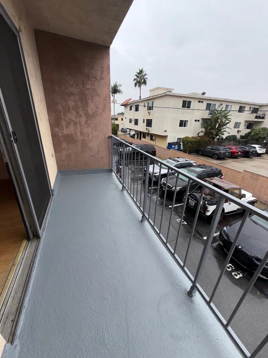 Building Photo - 10760 Rose Ave