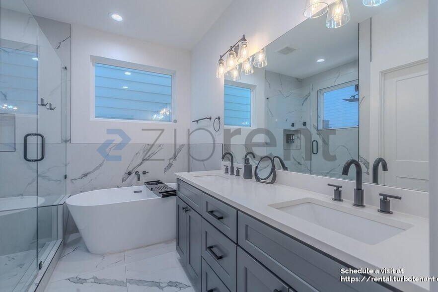 Building Photo - 2852 Cline St