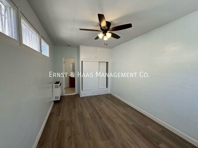 Building Photo - 1405 1/2 Olive Ave.-