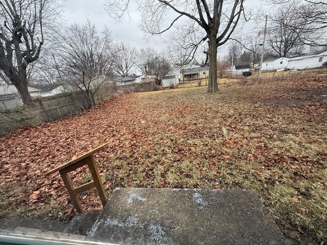 Building Photo - $1025 - updated 2 bedroom house