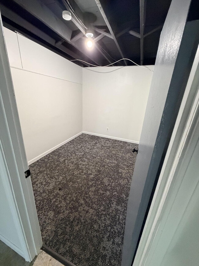 Building Photo - **MOVE-IN SPECIAL**