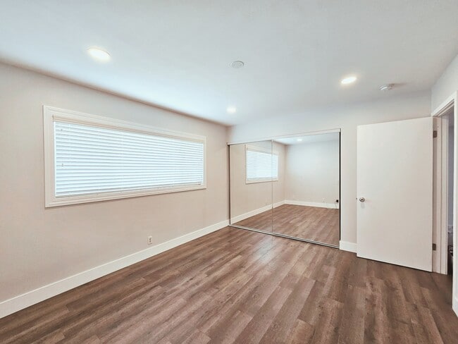 Building Photo - 9213 El Tango Cir