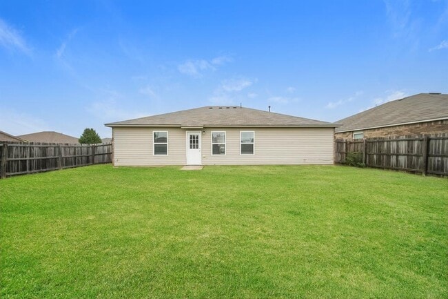 Building Photo - 9601 Evie Dr