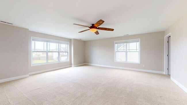 Building Photo - 4 Bedroom Home in Carolina Plantations!