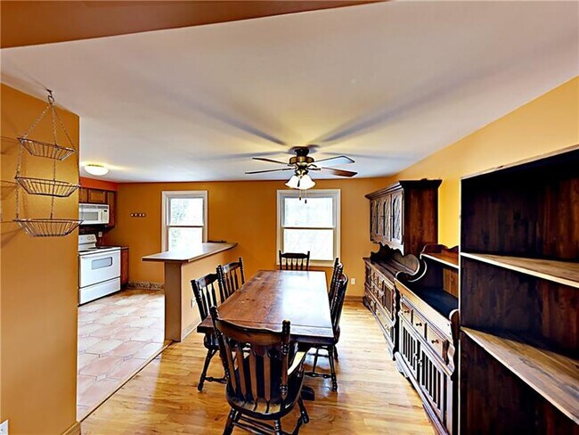 Building Photo - 517 Malabar Dr