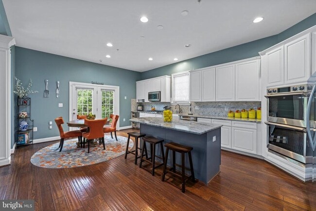 Building Photo - 2831 Galeshead Dr