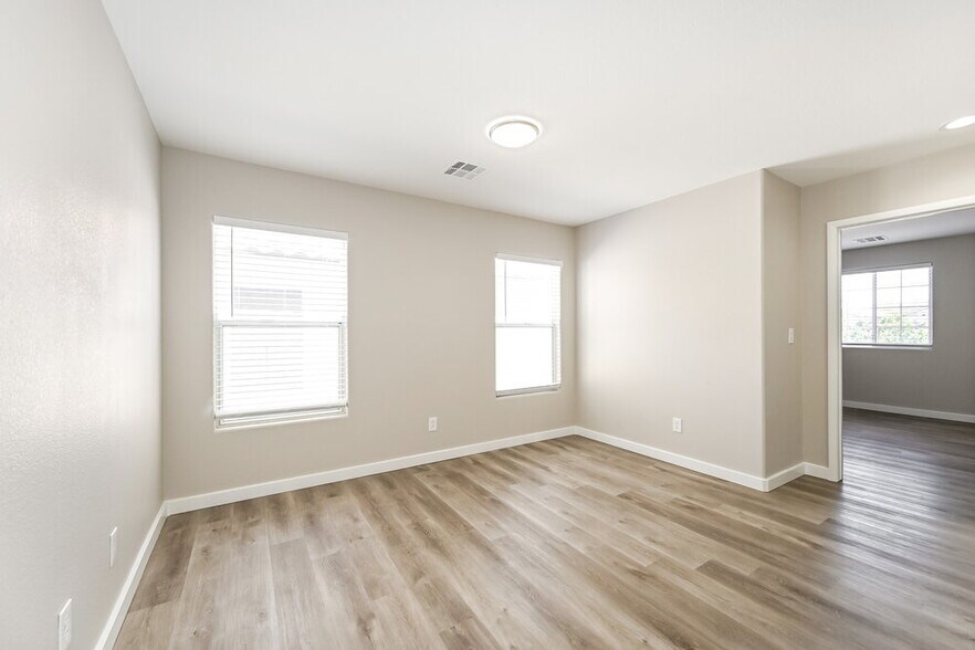 Building Photo - 6244 W Haleh Ave