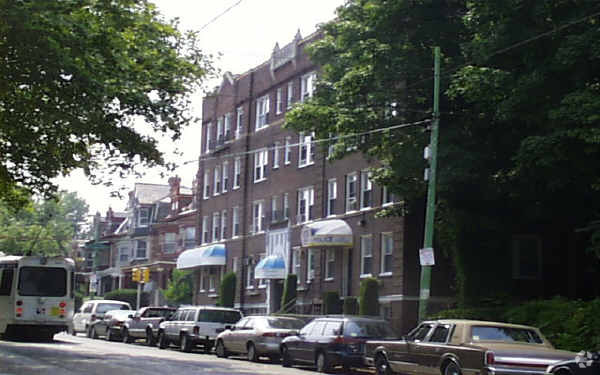 Primary Photo - Chester Lynne Apartments