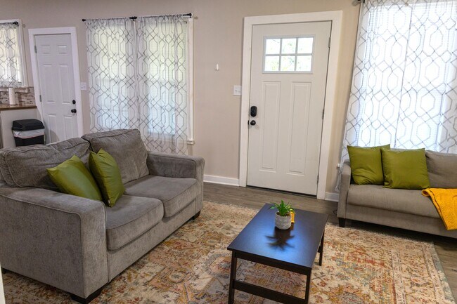 Building Photo - Honey Hive