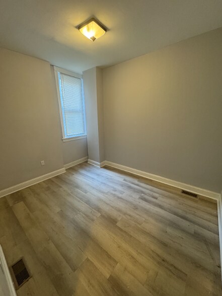 Building Photo - 5102 Spruce St