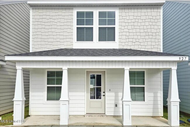 Building Photo - 913 Motsie Rd