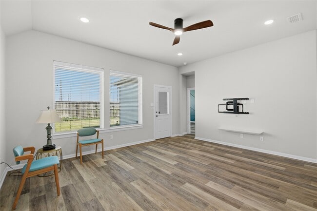 Building Photo - 2815 Torrey Pines Dr