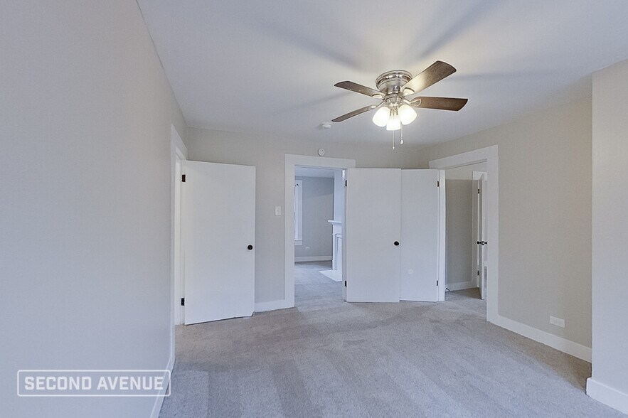 Building Photo - 1709 1st St S