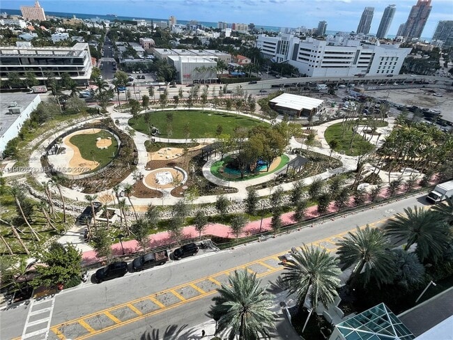 Building Photo - 1000 West Ave