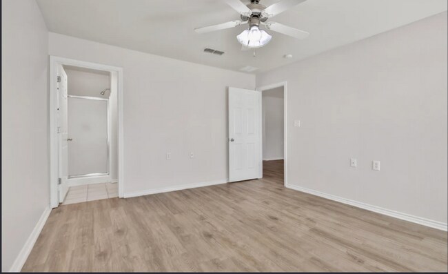 Building Photo - 2117 99th St