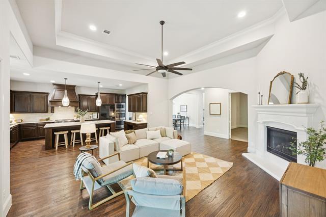 Building Photo - 204 Chisholm Trail