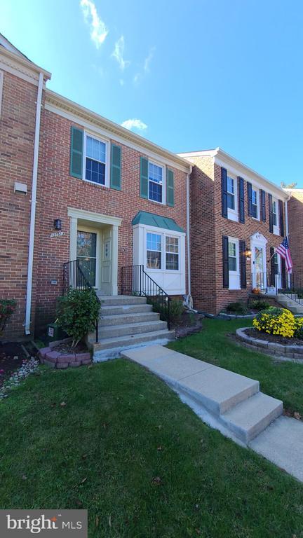 Building Photo - 12151 Stallion Ct