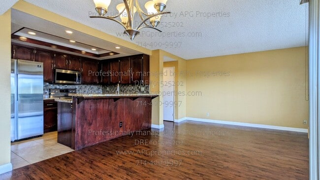 Building Photo - 7113 Apricot Dr