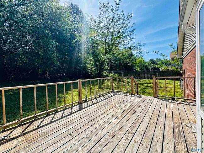 Building Photo - 268 Pops Corner