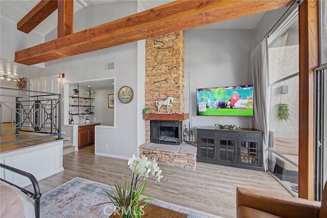 Building Photo - 6315 Marina Pacifica Dr S