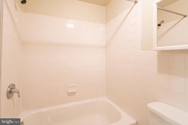 Building Photo - 1635 Passyunk Ave