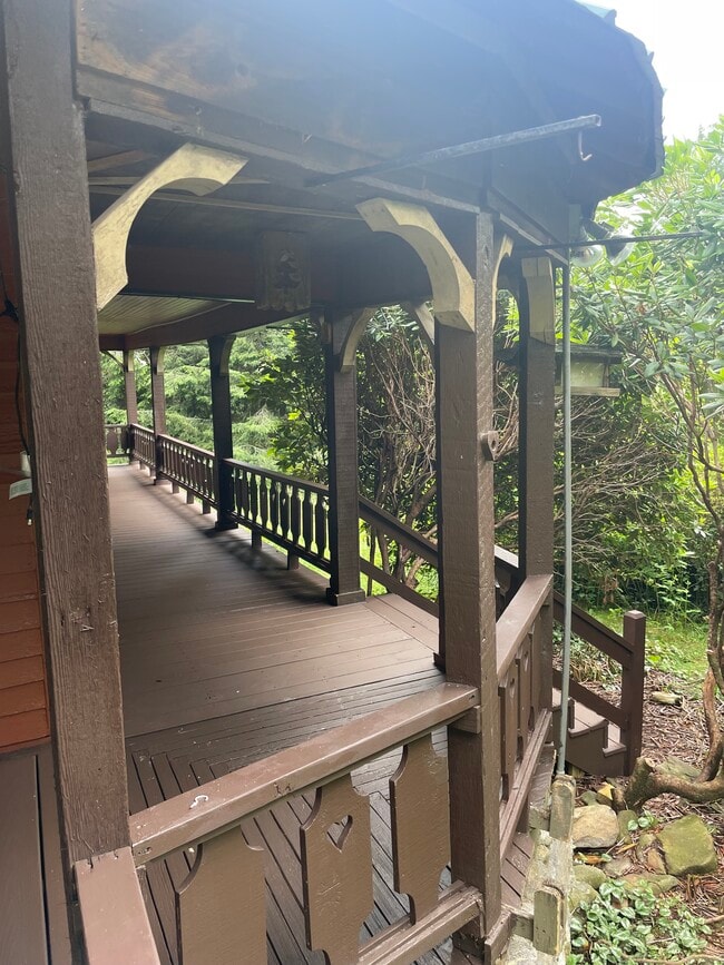 Building Photo - 1265 Barnardsville Hwy