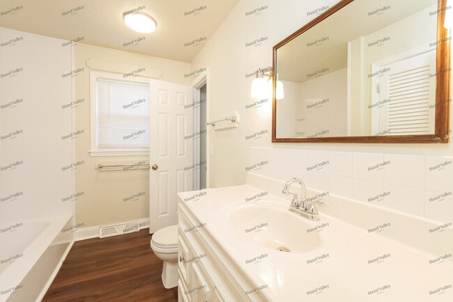 Building Photo - 13305 Winchester Ave