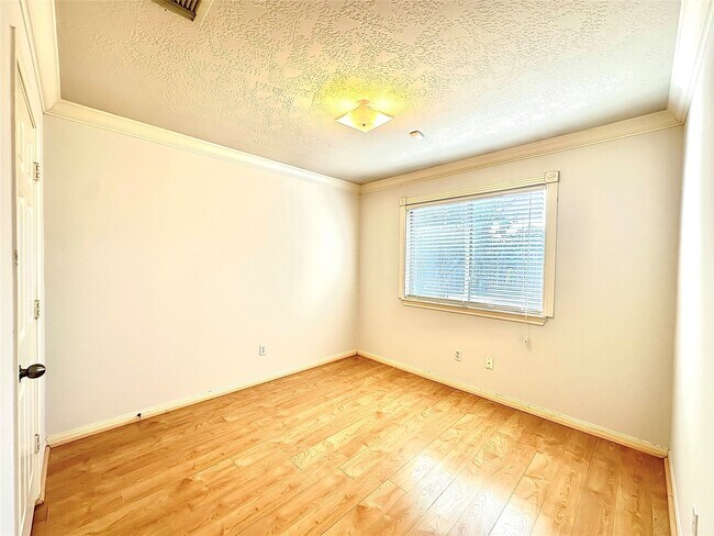 Building Photo - 17203 Valemist Ct