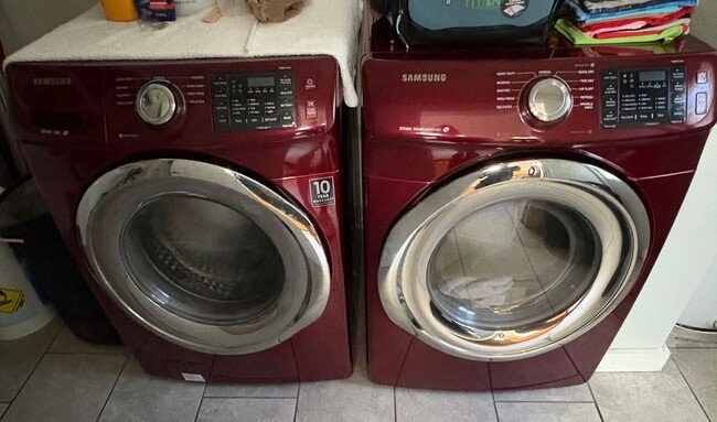 Building Photo - 2/2 POOL HOME IN PSL